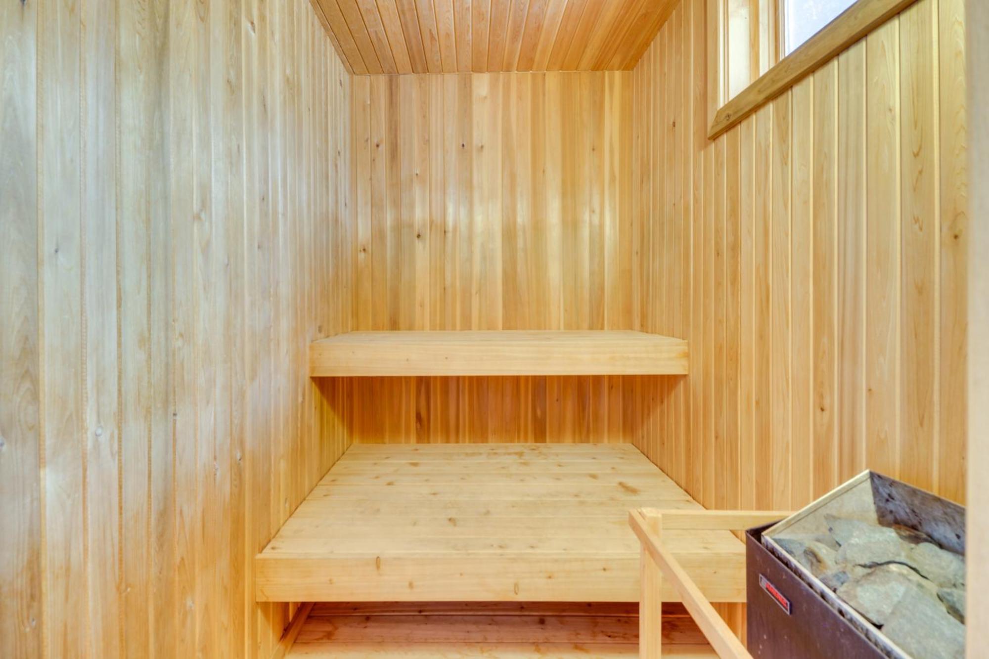 Spacious Whitefish Home With Sauna And Ski Resort View Екстер'єр фото